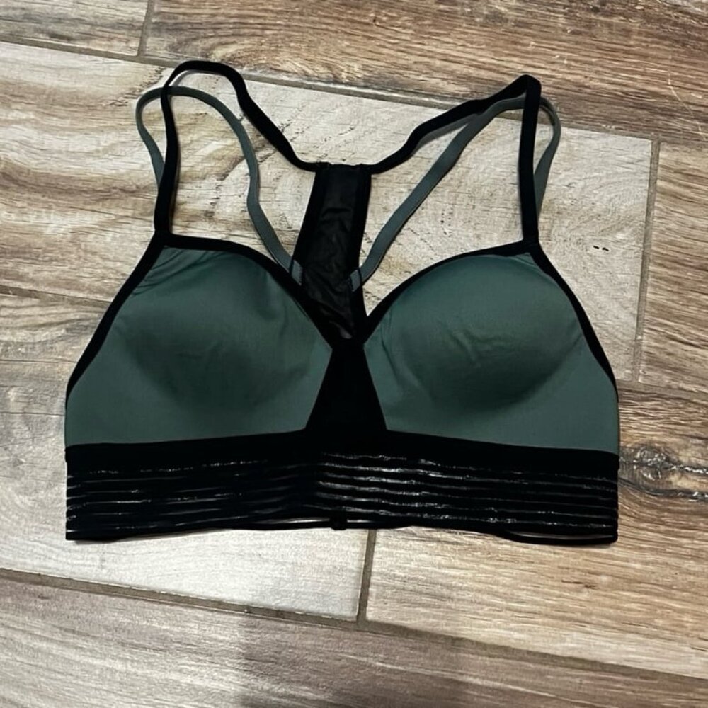 Victoria's Secret Victoria Sport Strappy Mesh Racerback Bra